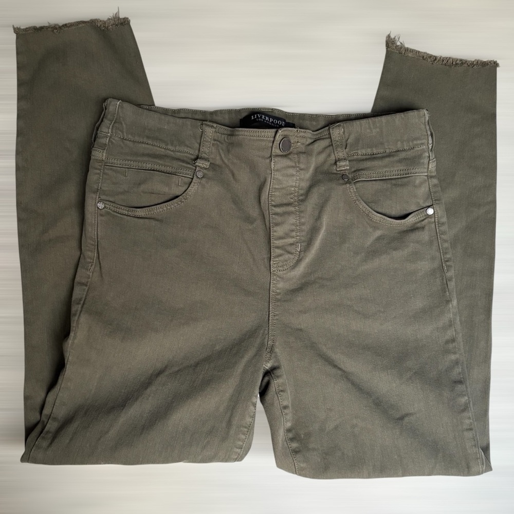 Women’s Liverpool Gia Glider Pull On Stretch Jeans size 10/30 Aloe Green - Picture 4 of 6